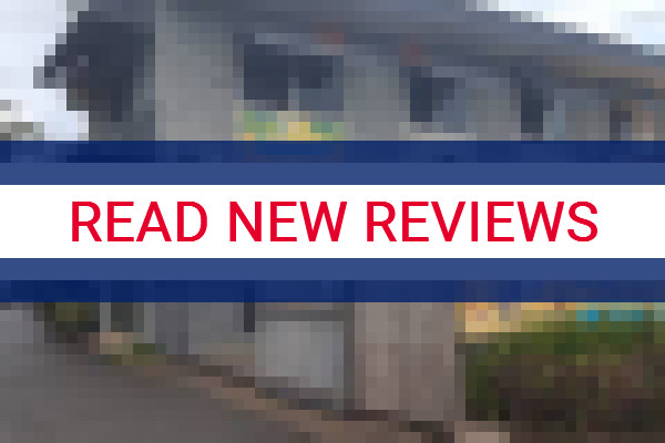 www.castawaysbackpackers.com.au - check out latest independent reviews