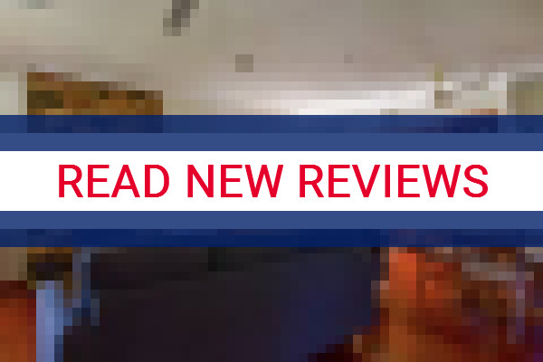 www.lakefrontholidayvillas.com.au - check out latest independent reviews