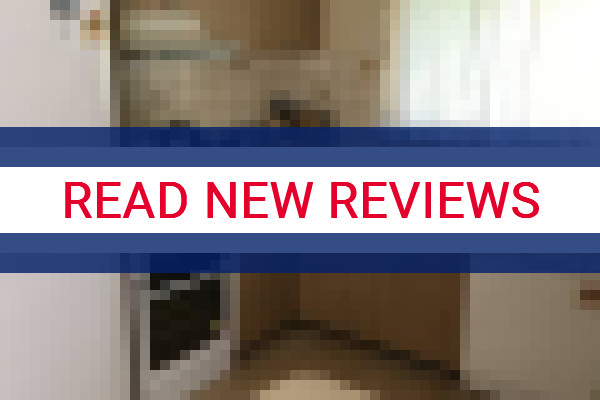 www.lakehideaway.com.au - check out latest independent reviews