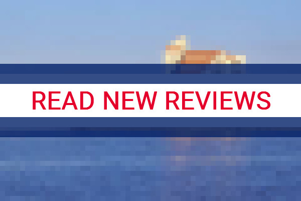 www.lakesresorthotel.com.au - check out latest independent reviews