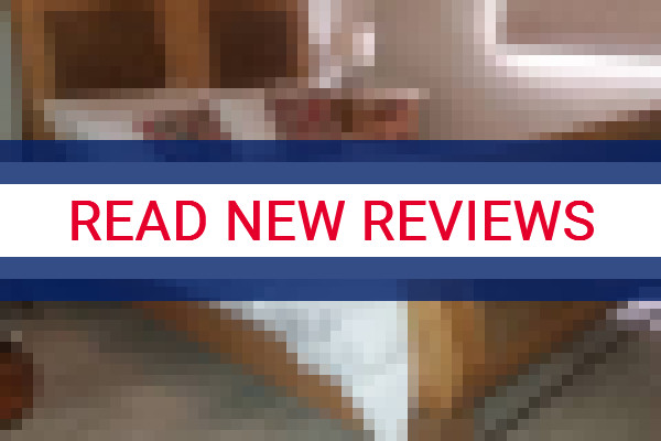 www.pelicanlagoonlodge.com.au - check out latest independent reviews